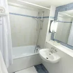 호텔 Campanile Nature - Ermont 3*